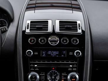 Aston Martin Rapide 6.0 V12 — photo 6