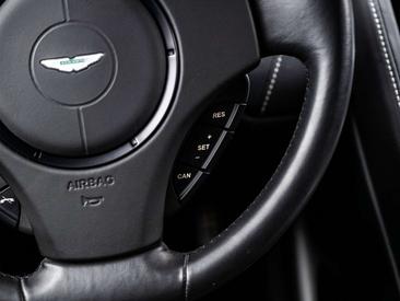 Aston Martin Rapide 6.0 V12 — photo 10