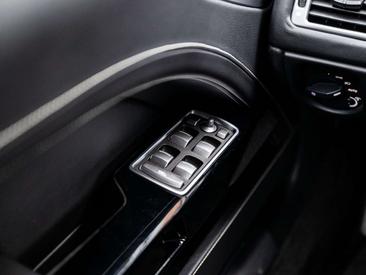 Aston Martin Rapide 6.0 V12 — photo 12