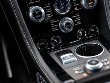 Aston Martin Rapide 6.0 V12 — photo 13