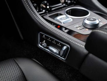 Aston Martin Rapide 6.0 V12 — photo 14
