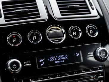 Aston Martin Rapide 6.0 V12 — photo 15