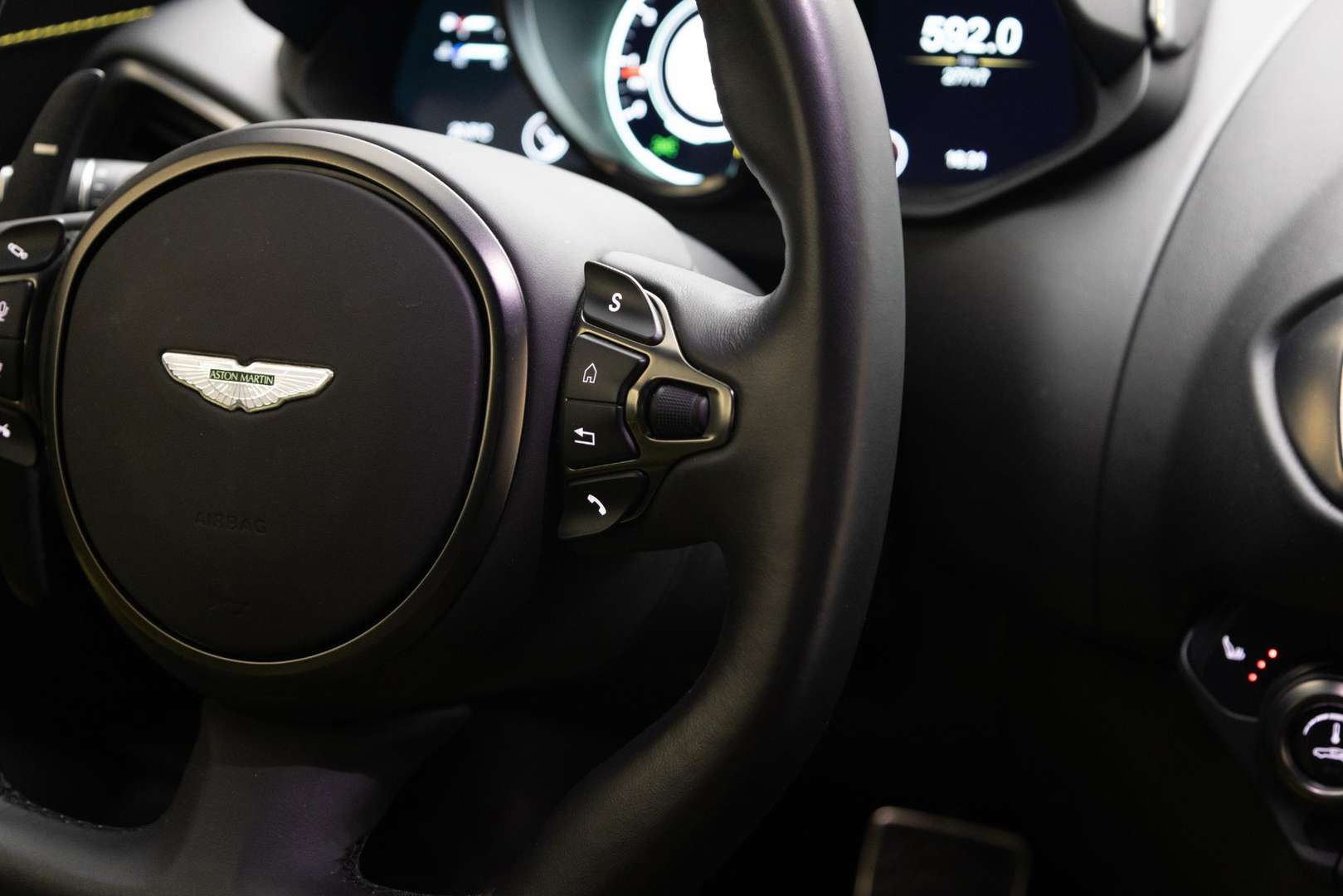 Aston Martin Vantage 4.0 V8 - 2019 - Joinsteer - #25