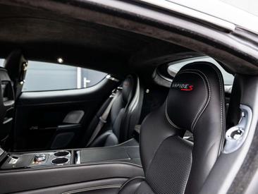 Aston Martin Rapide 6.0 V12 — photo 31