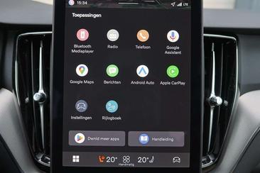 Volvo XC60 T6 Recharge Core — photo 4