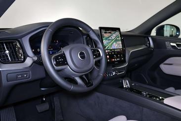 Volvo XC60 T6 Recharge Core — photo 11