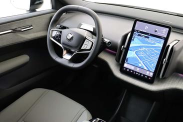 Volvo EX30 P5 Plus — photo 5