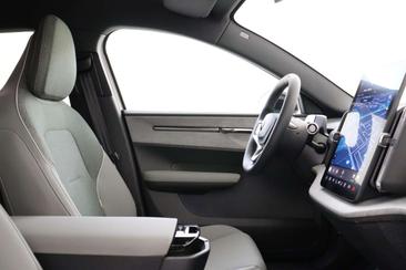 Volvo EX30 P5 Plus — photo 7