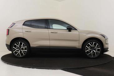 Volvo EX30 P5 Plus — photo 12