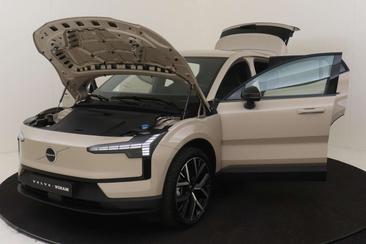 Volvo EX30 P5 Plus — photo 16