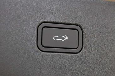 Volvo EX30 P5 Plus — photo 35