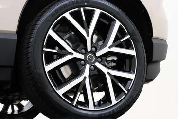 Volvo EX30 P5 Plus — photo 36