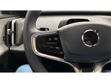 Volvo EX30 Plus — photo 20