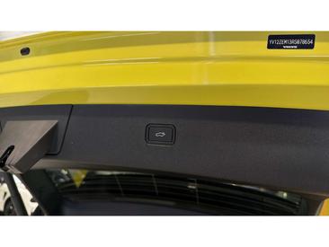 Volvo EX30 Plus — photo 28