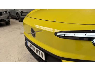 Volvo EX30 Plus — photo 33