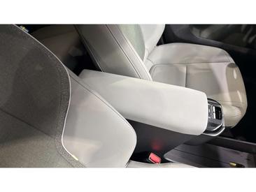 Volvo EX30 Plus — photo 44