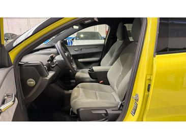 Volvo EX30 Plus — photo 46