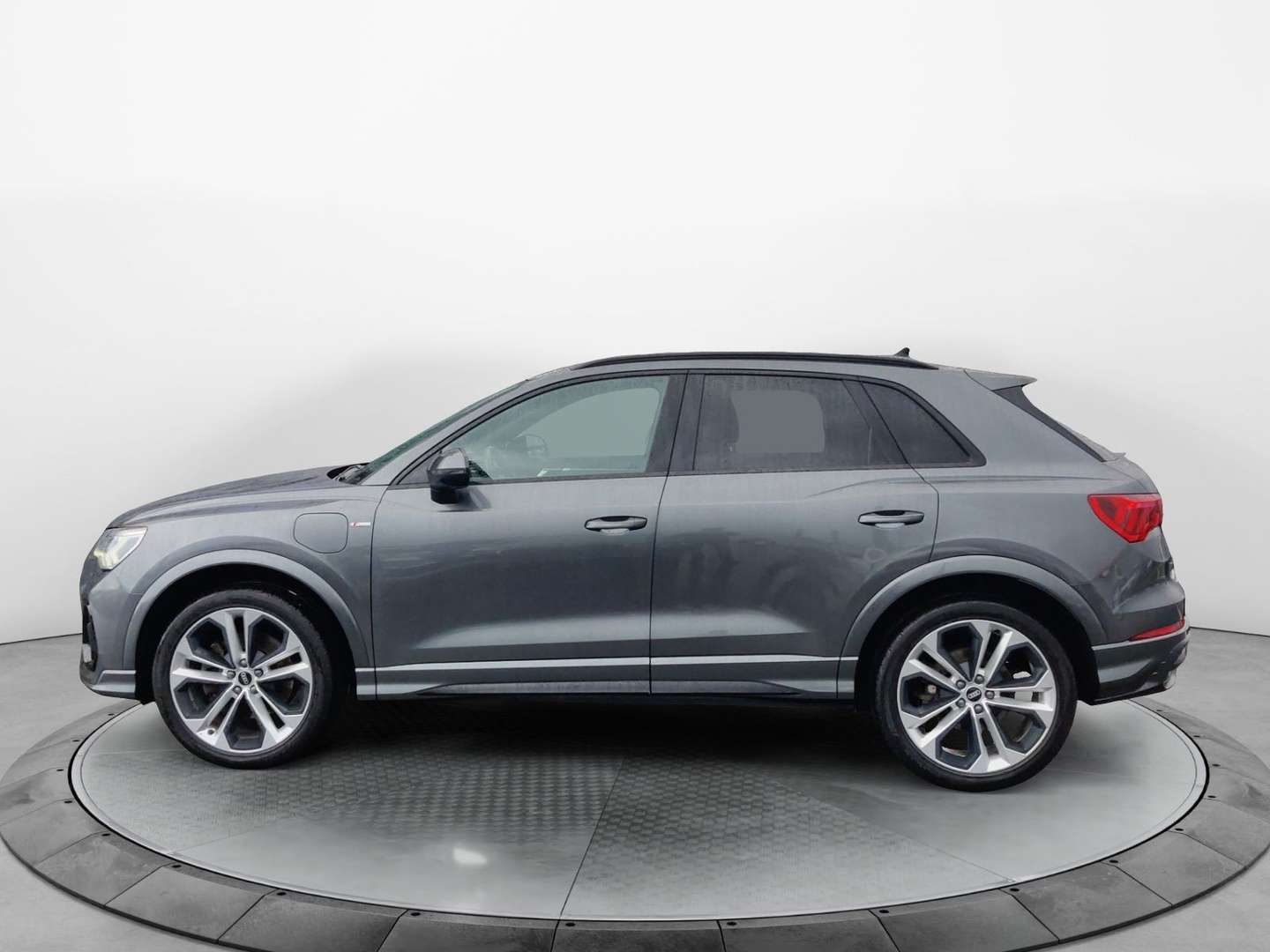 Audi Q3 S Line 45 TFSI E - 2021 - Joinsteer - #1