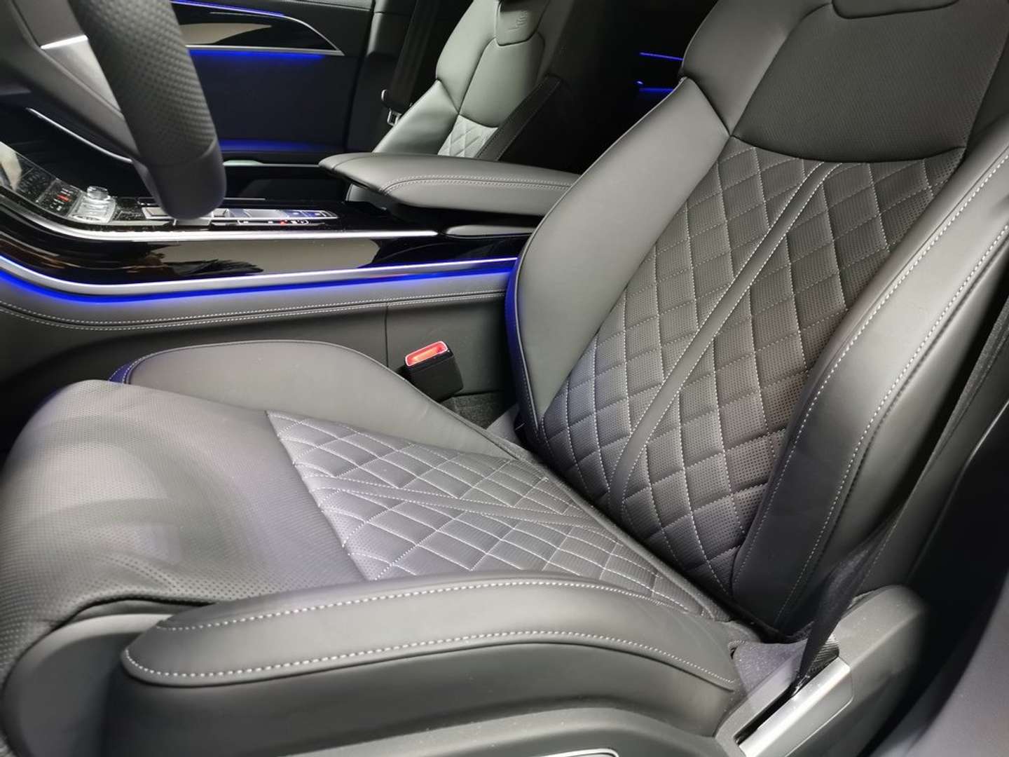 Audi A8 S Line Audi Exclusive - 2026 - Joinsteer - #5