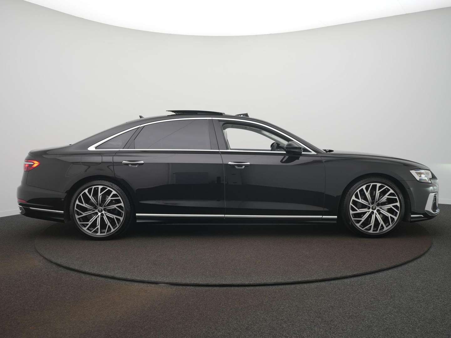 Audi A8 AUDI EXCLUSIVE 60 TFSI E - 2025 - Joinsteer - #3