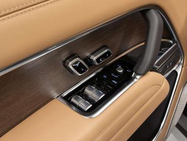 Land Rover Range Rover 3.0 P550e Autobiography PHEV — photo 20