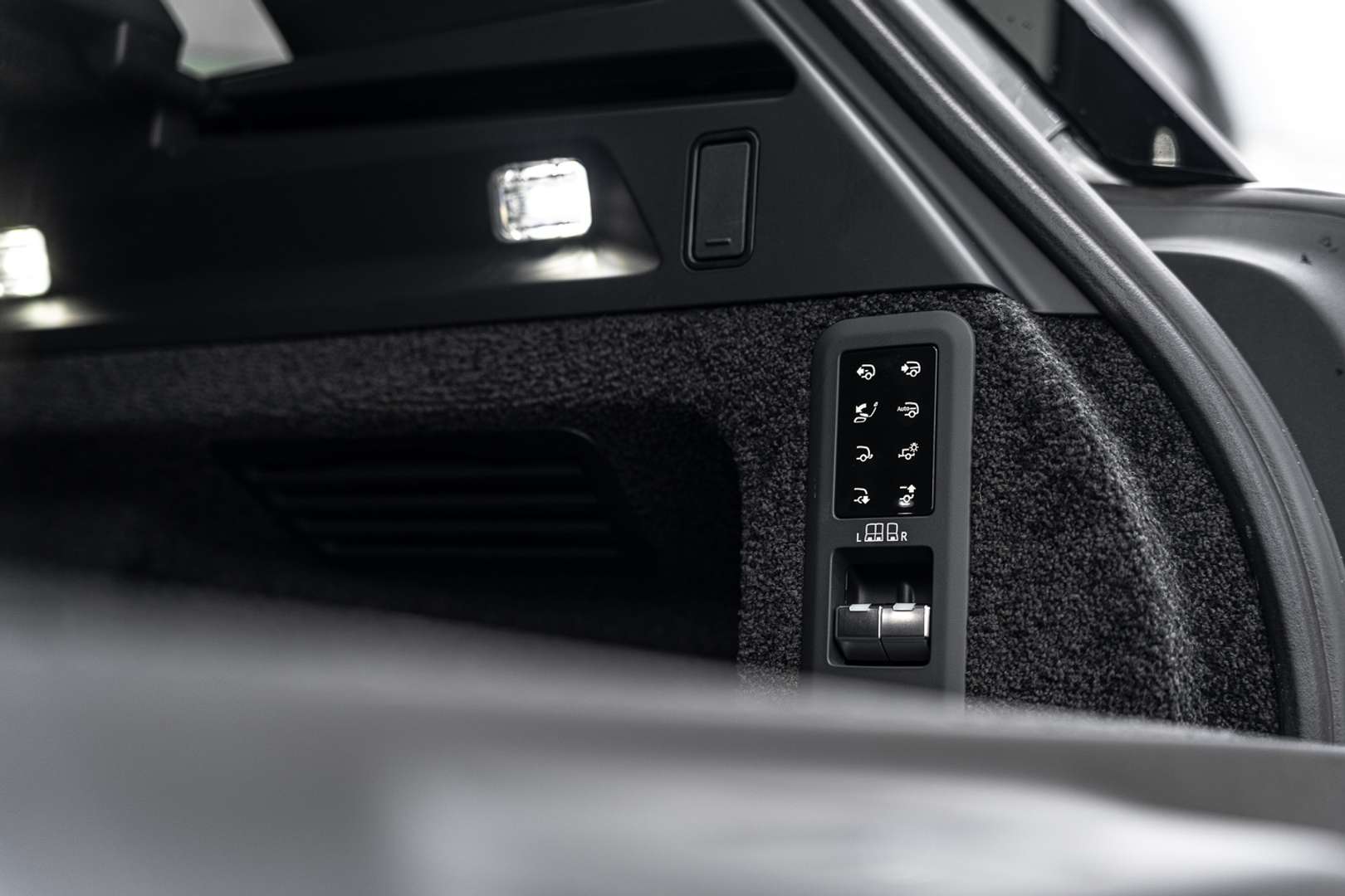 Land Rover Range Rover P550e Autobiography Massage V+a - 2025 - Joinsteer - #24