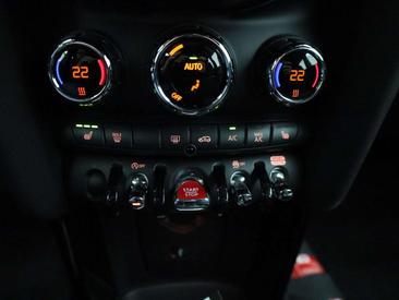 Mini Cooper Classic Cooper — photo 18