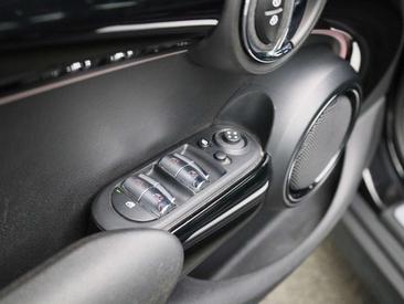 Mini Cooper Classic Cooper — photo 27