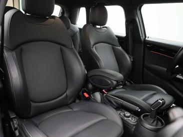 Mini Cooper Classic Cooper — photo 33
