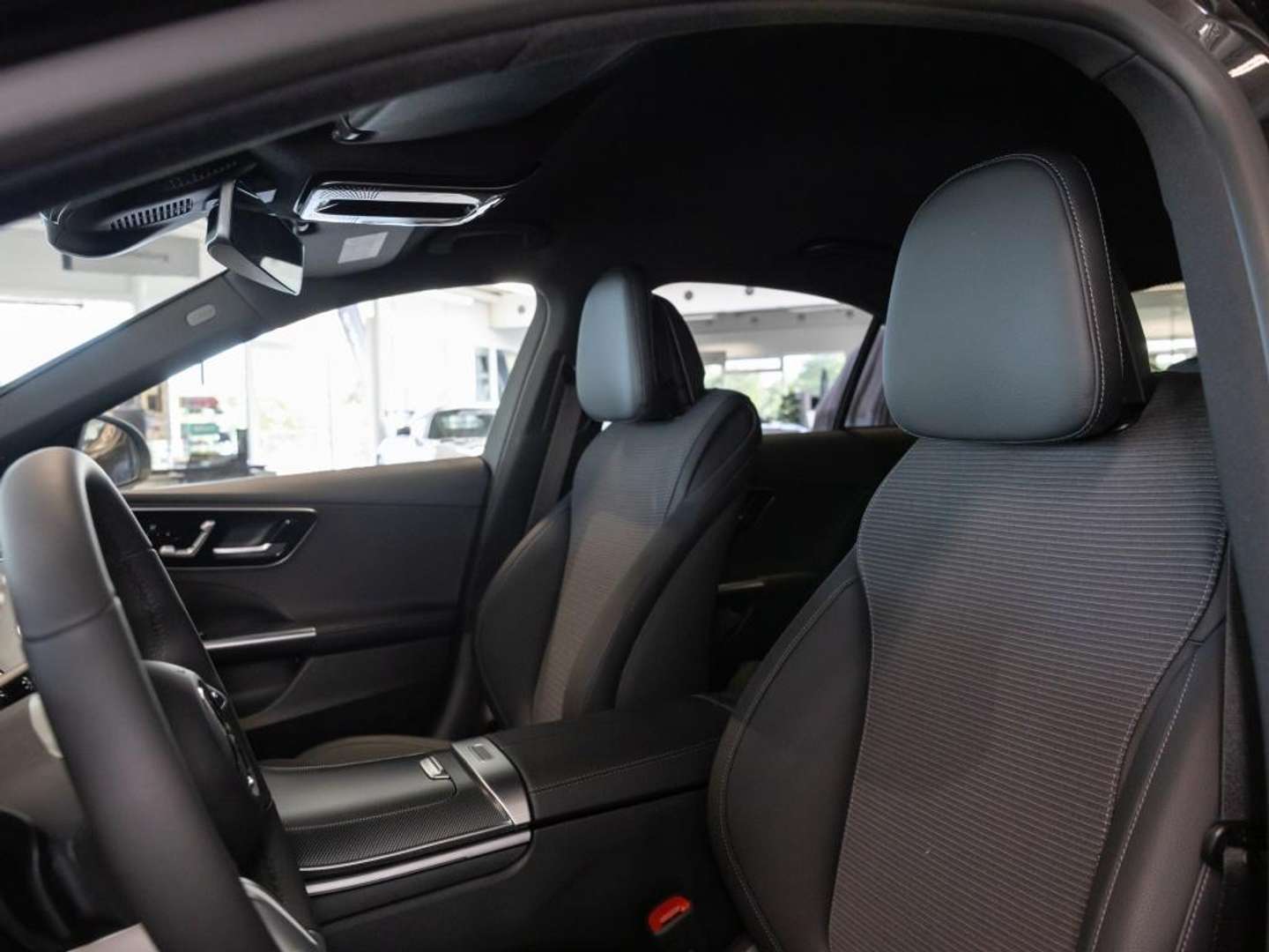 Mercedes Classe C 180 AVANTGARDE - 2025 - Joinsteer - #4