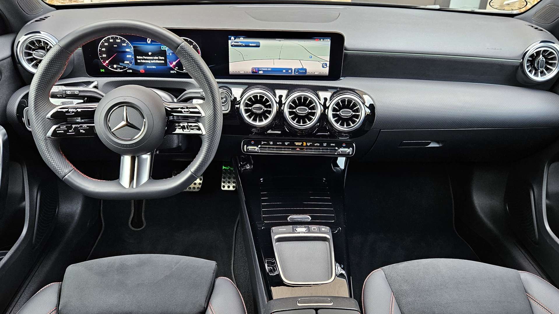 Mercedes Classe A 200 AMG Line - 2025 - Joinsteer - #29