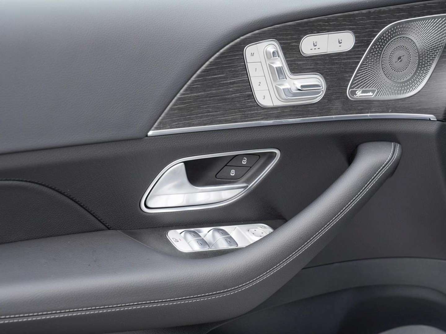 Mercedes GLE Coupé 300 Night Edition - 2026 - Joinsteer - #17