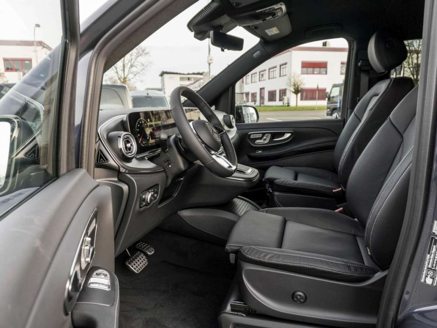 Mercedes V 300 D 300 Night - 2025 - Joinsteer - #7