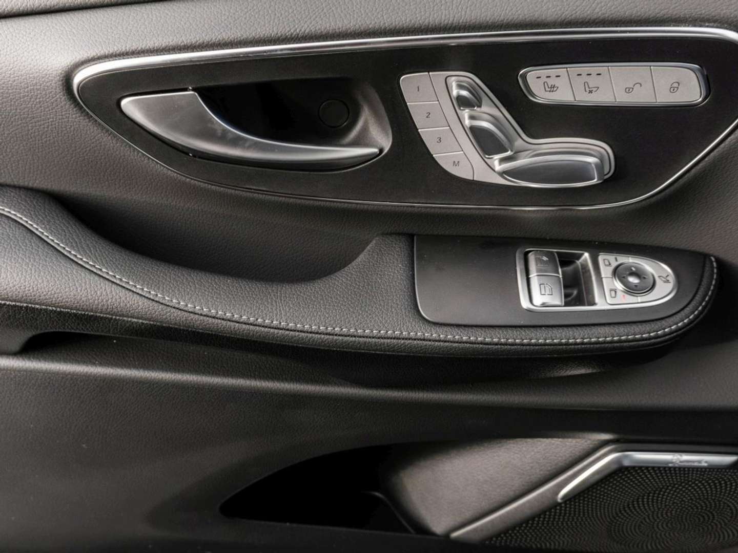 Mercedes V 300 D 300 Night - 2025 - Joinsteer - #17