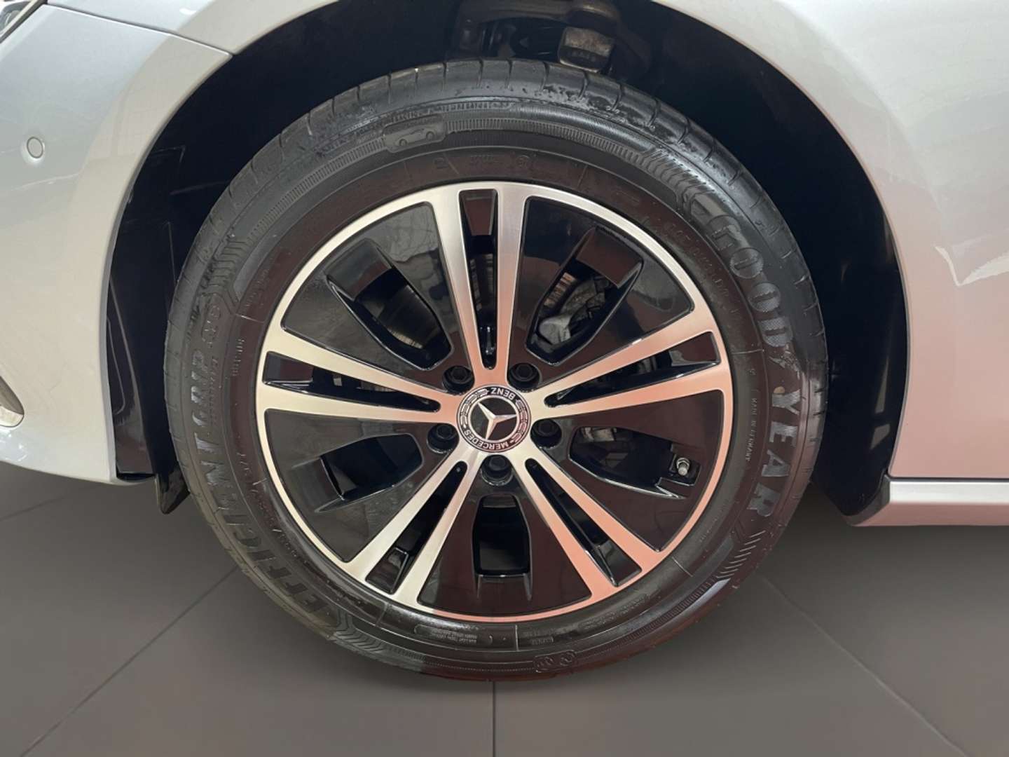 Mercedes Classe E 220 Avantgarde - 2022 - Joinsteer - #8