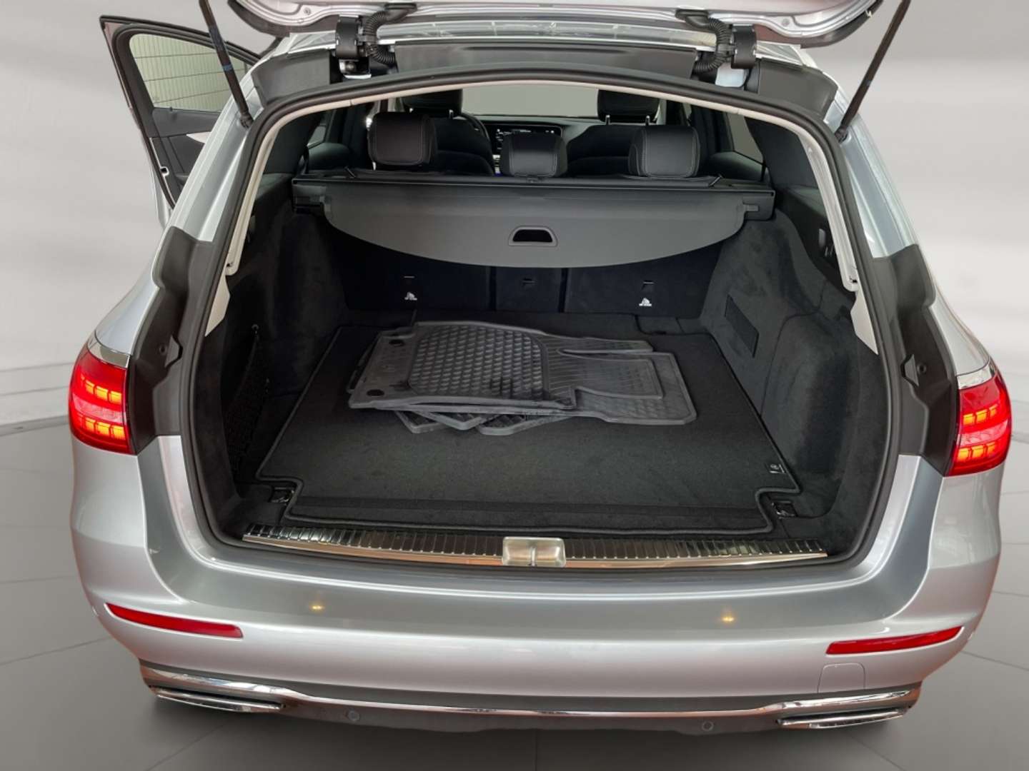 Mercedes Classe E 220 Avantgarde - 2022 - Joinsteer - #12