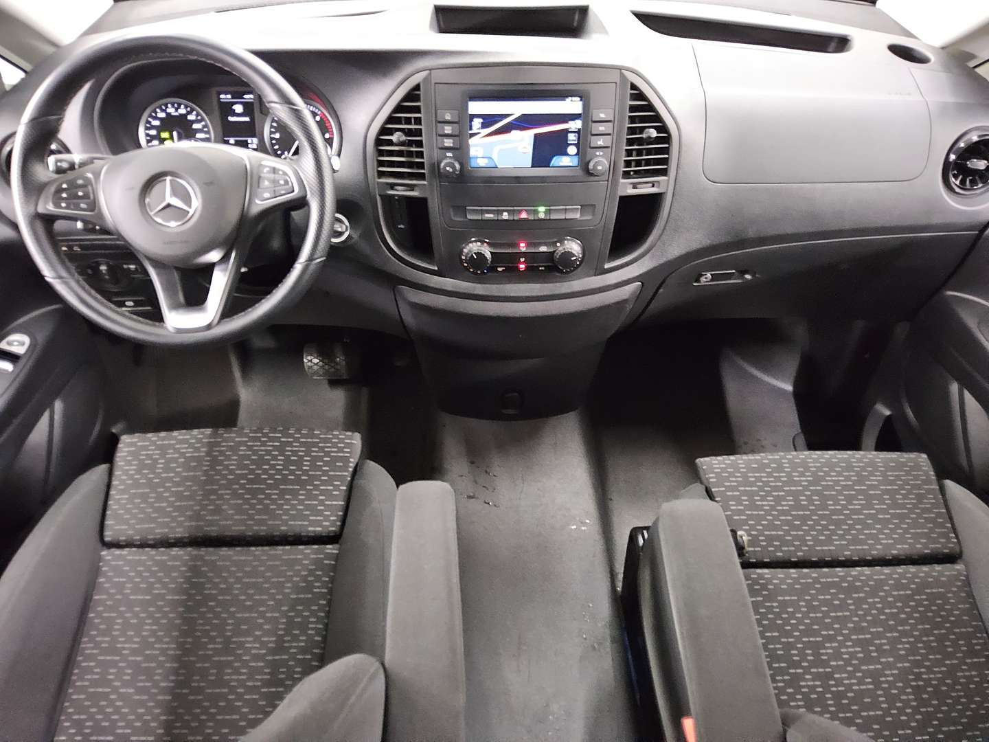 Mercedes Vito Tourer 114 - 2023 - Joinsteer - #4