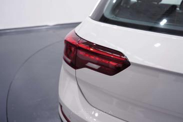 Volkswagen T-Roc TDI Life — photo 32