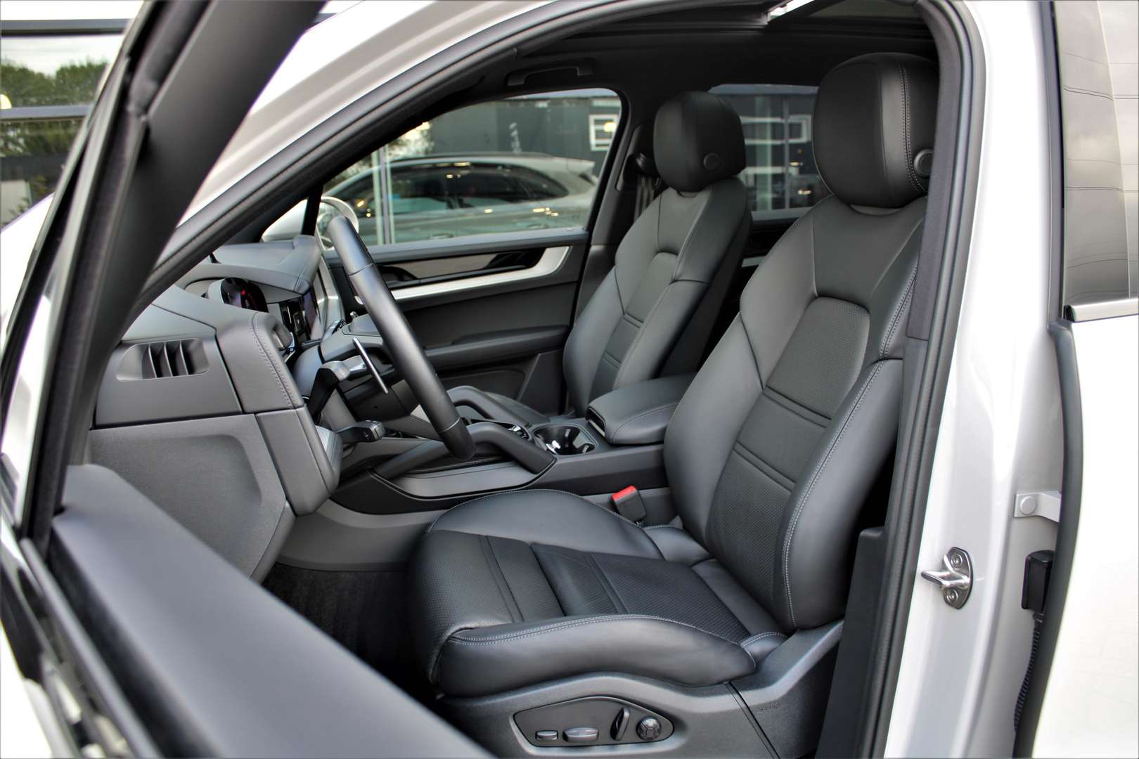 Porsche Cayenne II Turbo S - 2024 - Joinsteer - #4