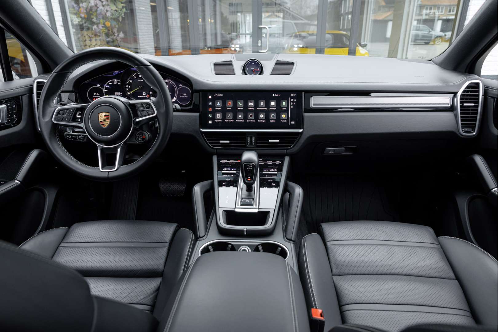 Porsche Cayenne II E-Hybrid Platinum Edition - 2023 - Joinsteer - #3
