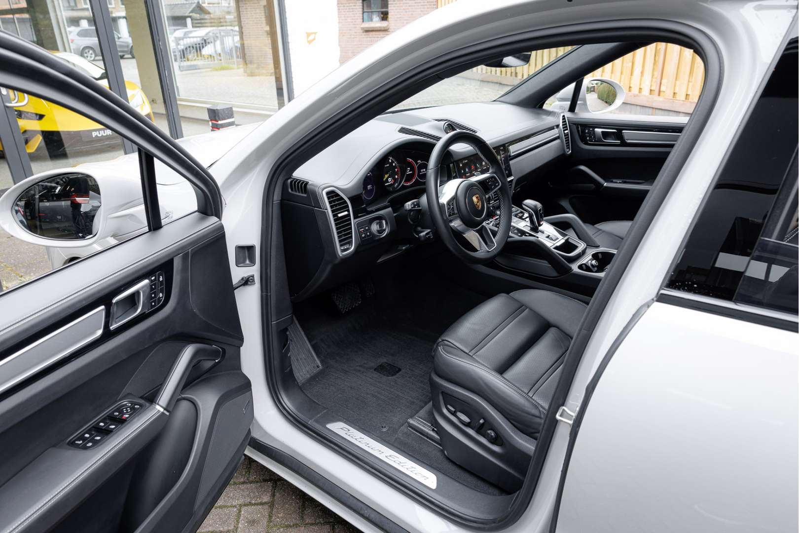 Porsche Cayenne II E-Hybrid Platinum Edition - 2023 - Joinsteer - #4
