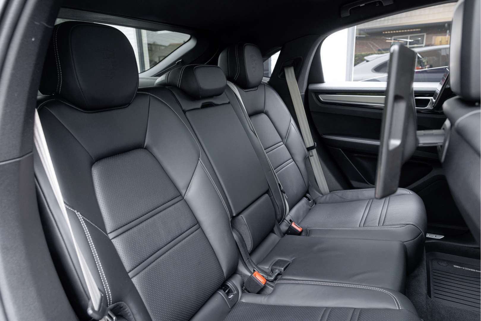 Porsche Cayenne II E-Hybrid Platinum Edition - 2023 - Joinsteer - #26