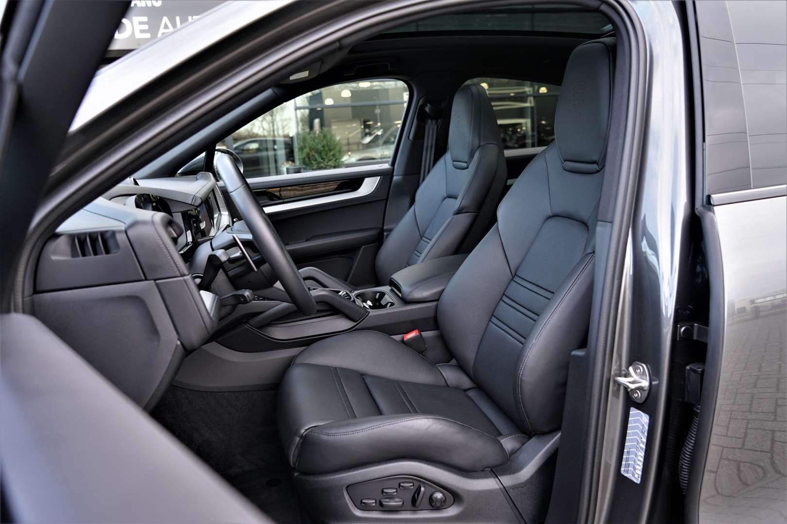 Porsche Cayenne II E-Hybrid - 2024 - Joinsteer - #4