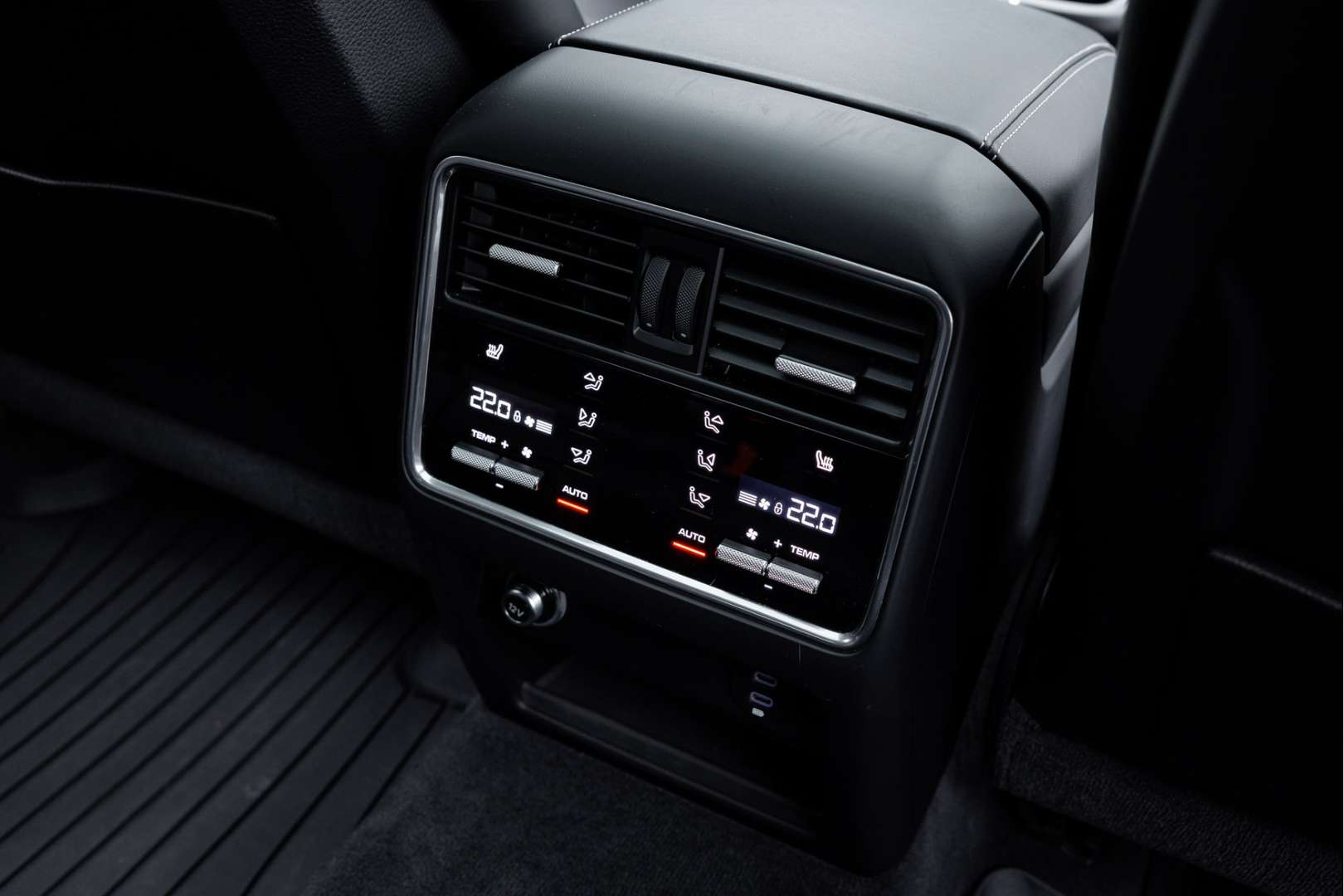 Porsche Cayenne II E-Hybrid Platinum Edition - 2023 - Joinsteer - #27