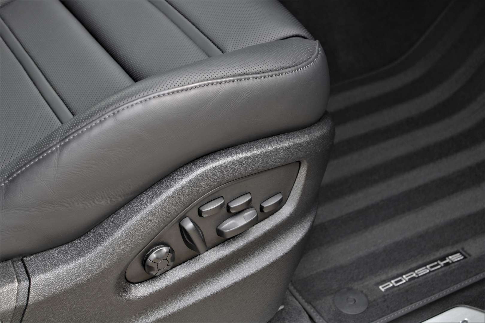 Porsche Cayenne II E-Hybrid - 2024 - Joinsteer - #39