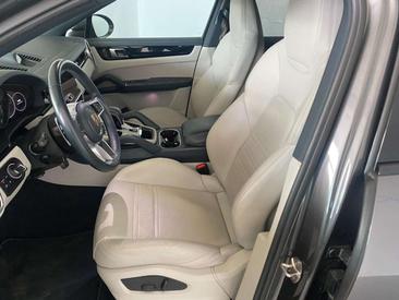 Porsche Cayenne III E-Hybrid — photo 8