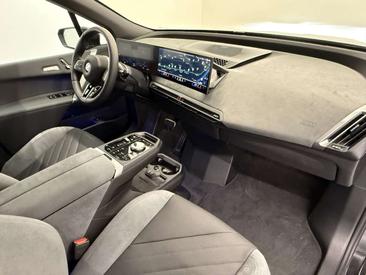 BMW IX XDrive60 — photo 5