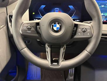 BMW IX XDrive60 — photo 10
