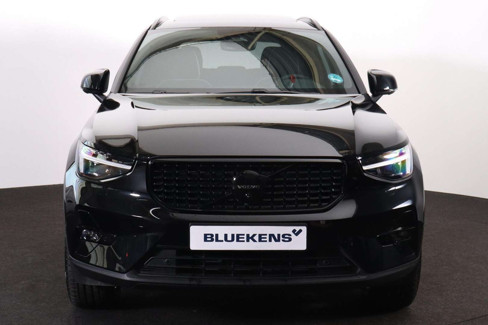 Volvo XC40 B3 Ultra Black Edition - 2025 - Joinsteer - #1