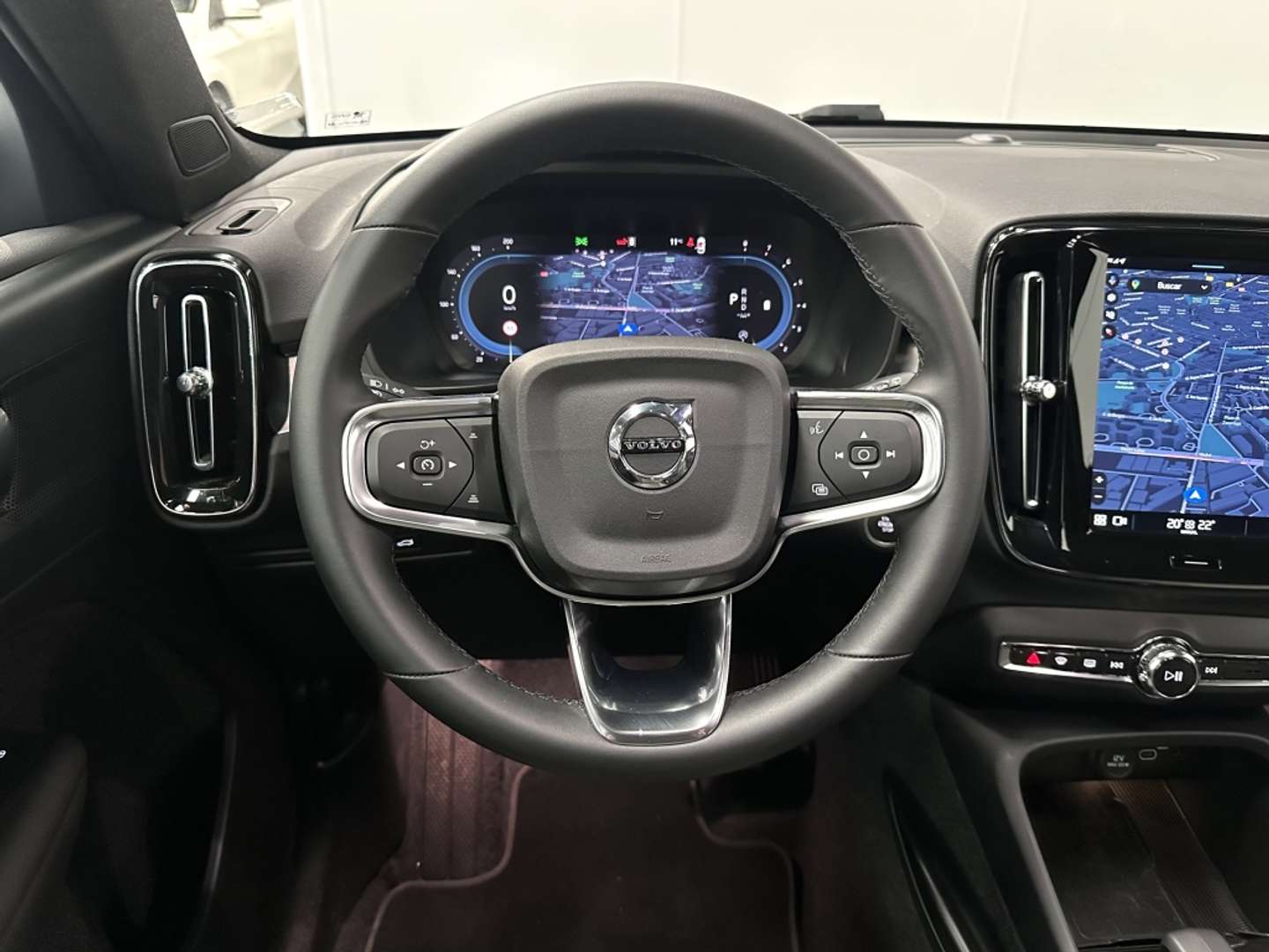 Volvo XC40 B3 Core - 2025 - Joinsteer - #8